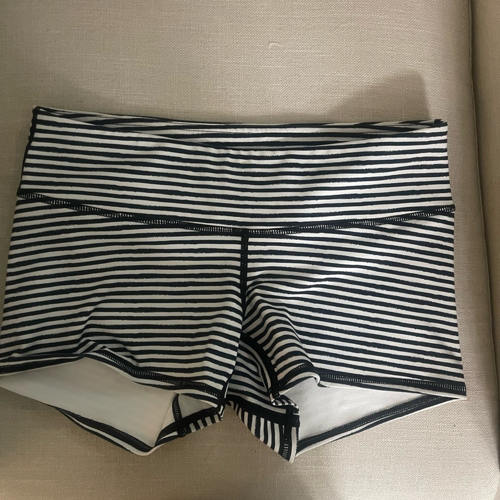 Cute shorts, perfect condition Sz Med